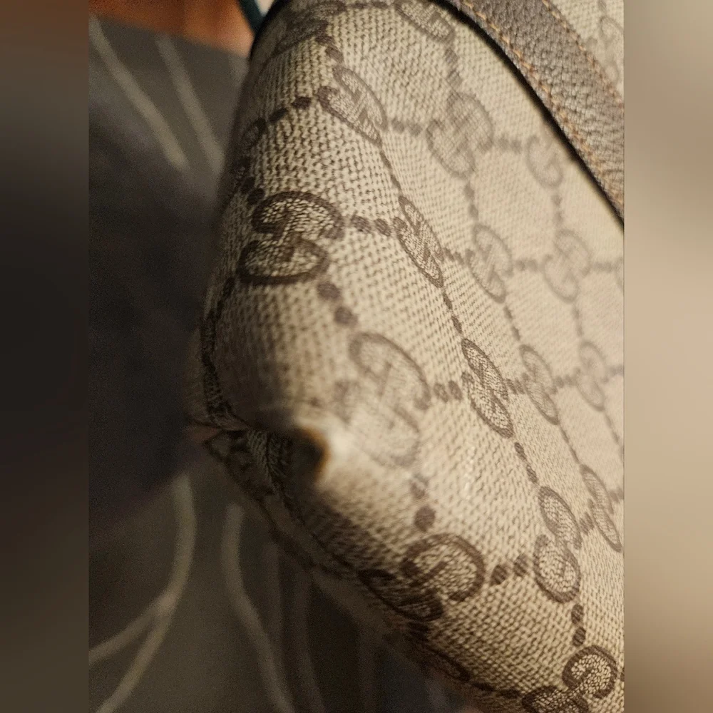 SOLD Gucci GG Supreme Tote Large - Picture 5 of 13